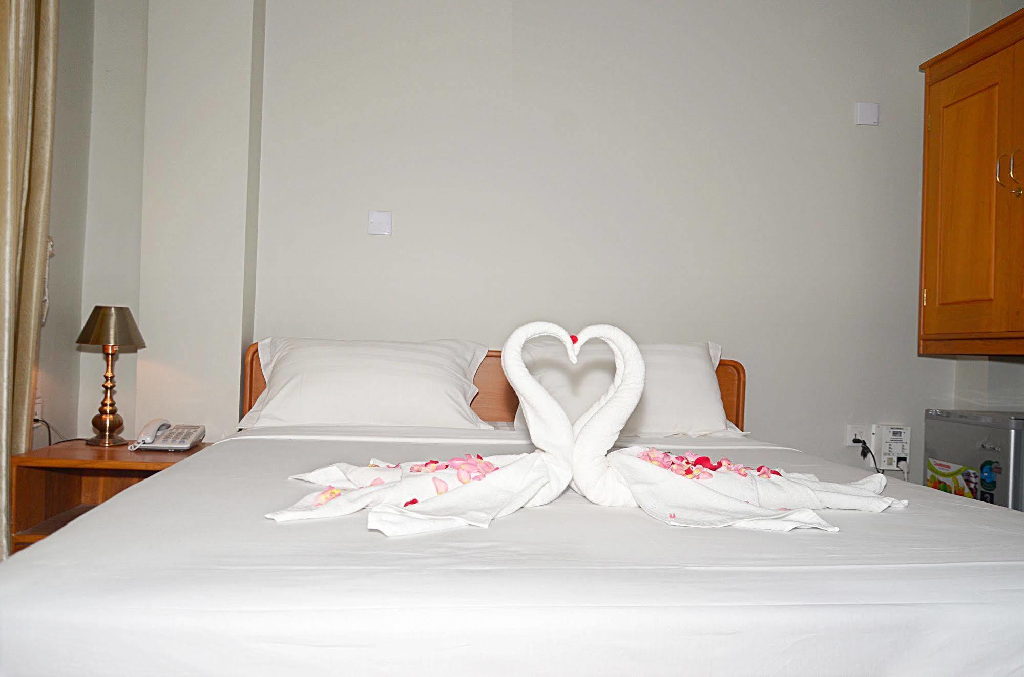 Hotel Yno Rangoon Eksteriør billede